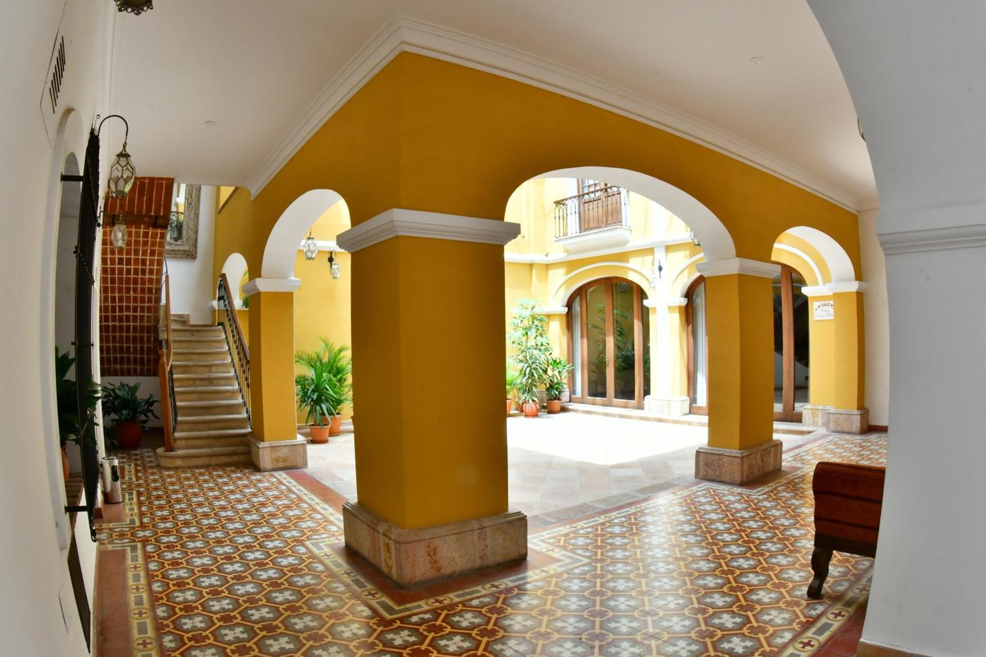 Parador Santa Maria La Real Sucre Buitenkant foto